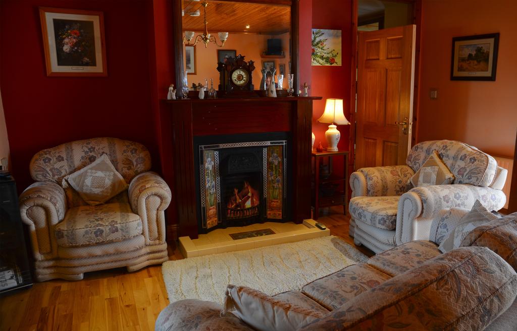 Philmar House room 2